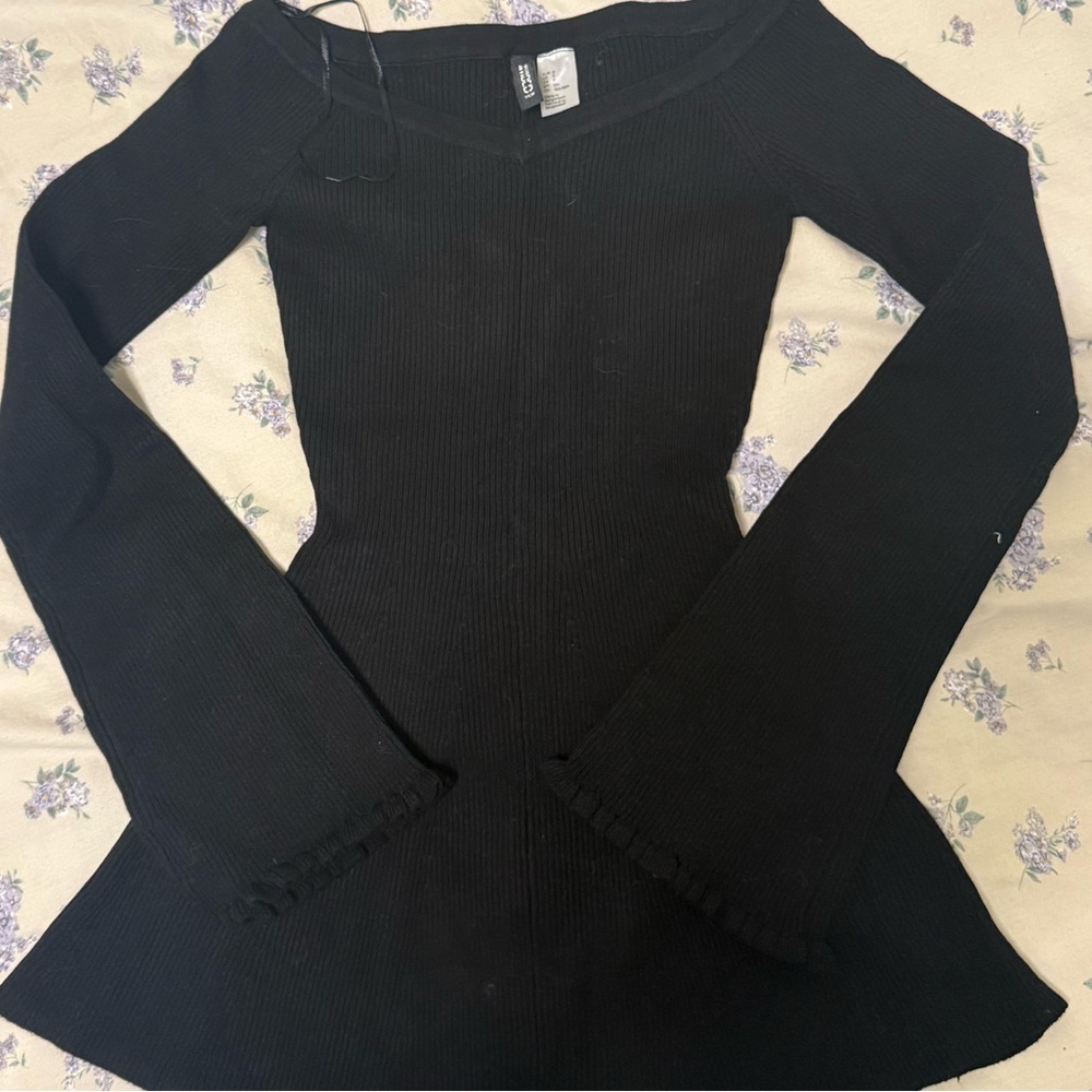 H&M black ribbed top